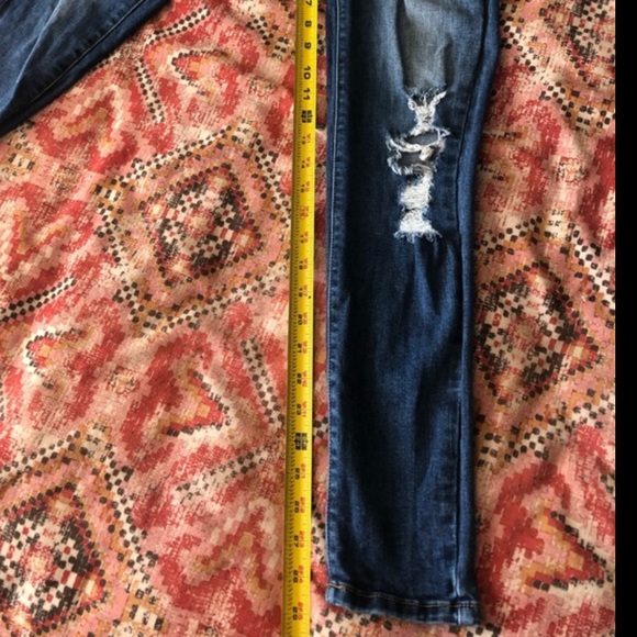 KanCan Estilo Distressed Skinny’s - Picture 5 of 8